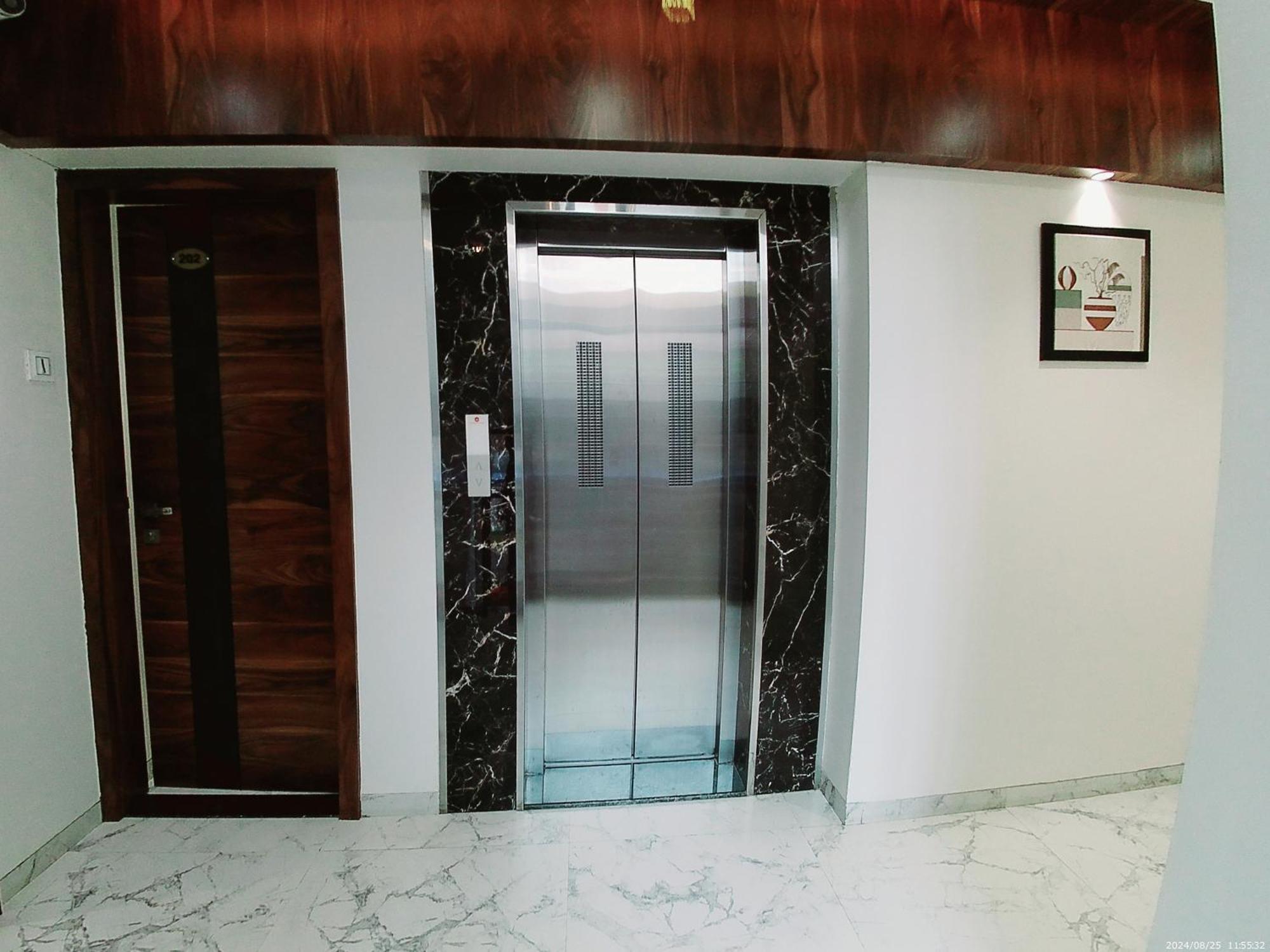 Hotel Sai Pratik, Newly Built Up, Complimentary Shuttle To The Temple Shirdi Bagian luar foto
